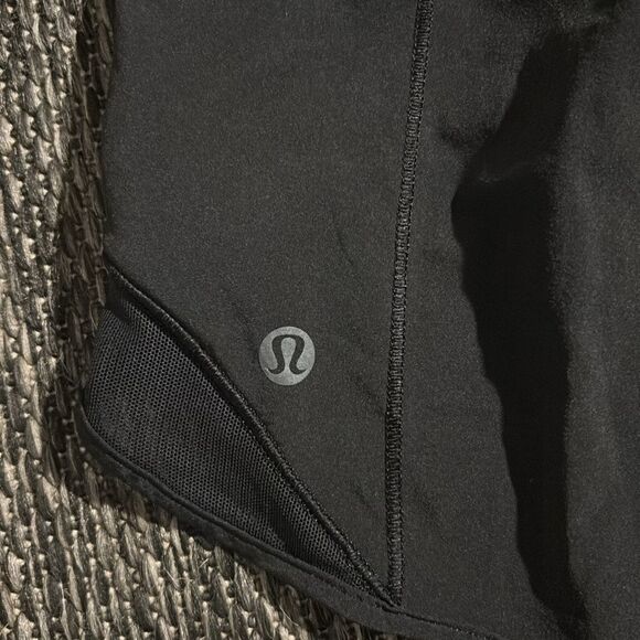 Lululemon Hotty Hot Short II *Long 3.5” - Picture 3 of 7
